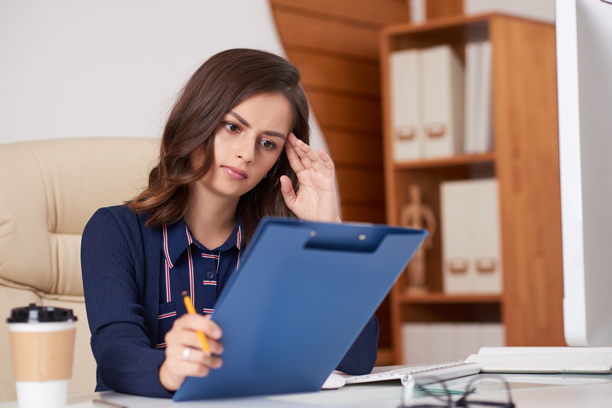 Mulher preparando anamnese